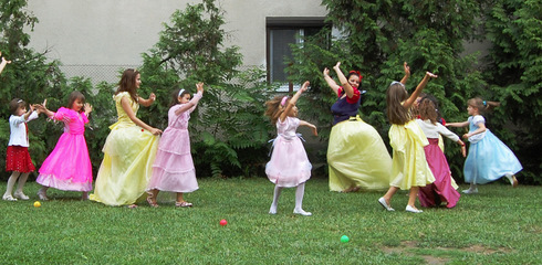 Princess, dans, joaca la curte, iParty Timisoara, petreceri fetite